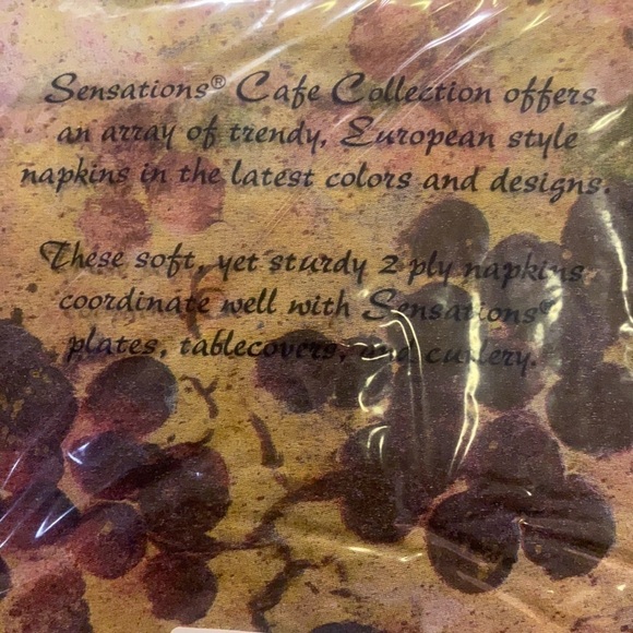 Table Cover/Napkin Bundle - Picture 5 of 11